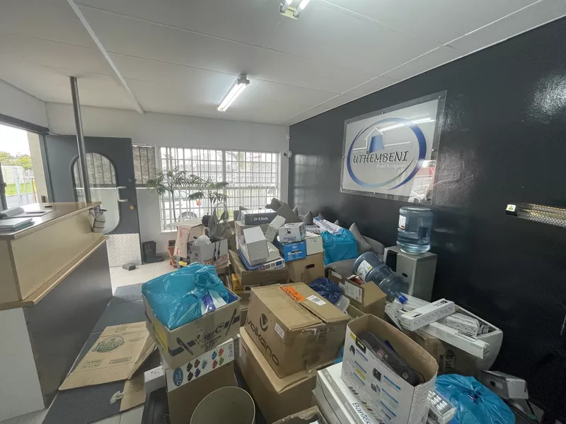 380 m² Industrial to let in Ottery, Ottery Park (photo 20)