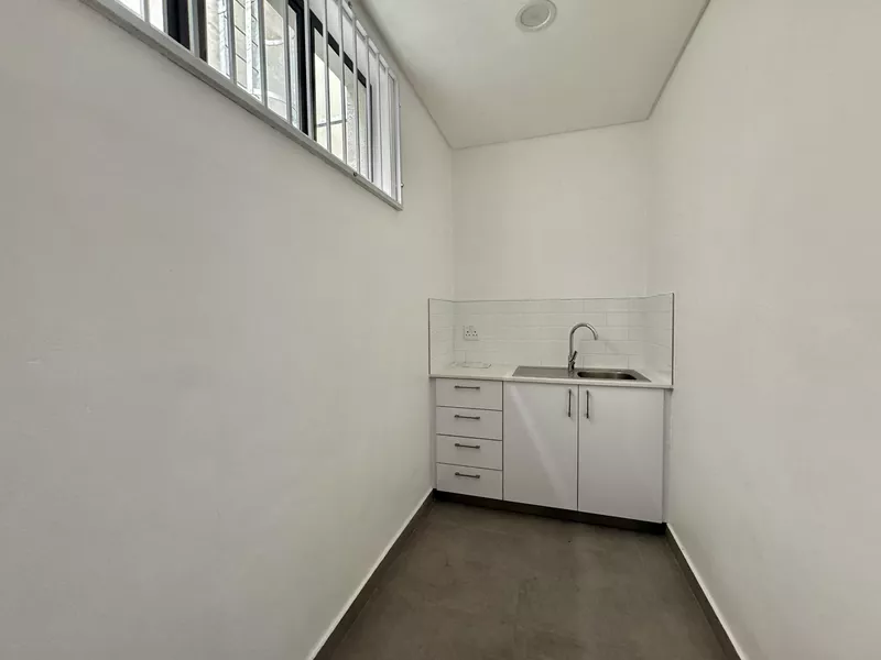 335 m² Office to let in Cape Town City Centre/CBD, 30 Waterkant (photo 26)