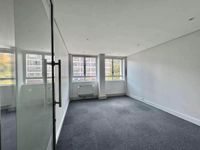 570 m² Office to let in Cape Town City Centre/CBD, 51 Wale Street (photo 8)