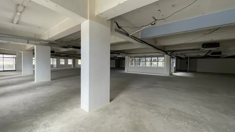 2 402 m² Office to let in Cape Town City Centre/CBD, Amber Place (photo 9)