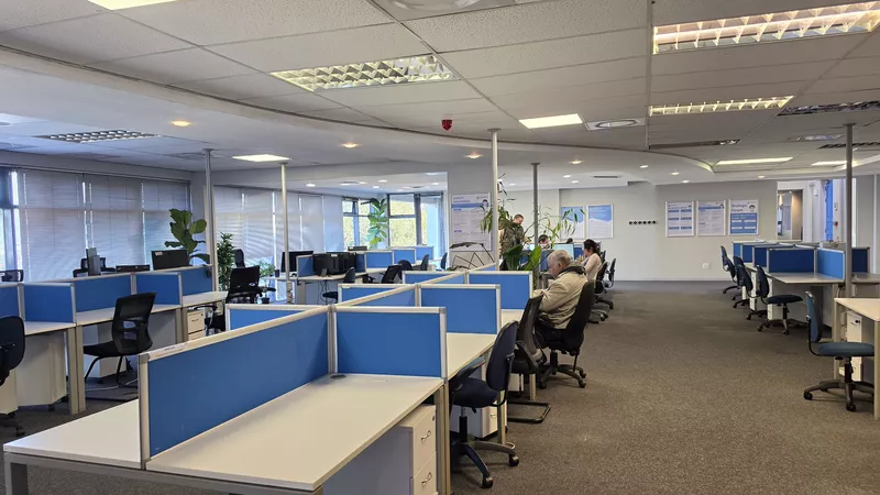 836 m² Office to let in Tygerberg Office Park, Tygerberg Office Park - Plattekloof House (photo 13)