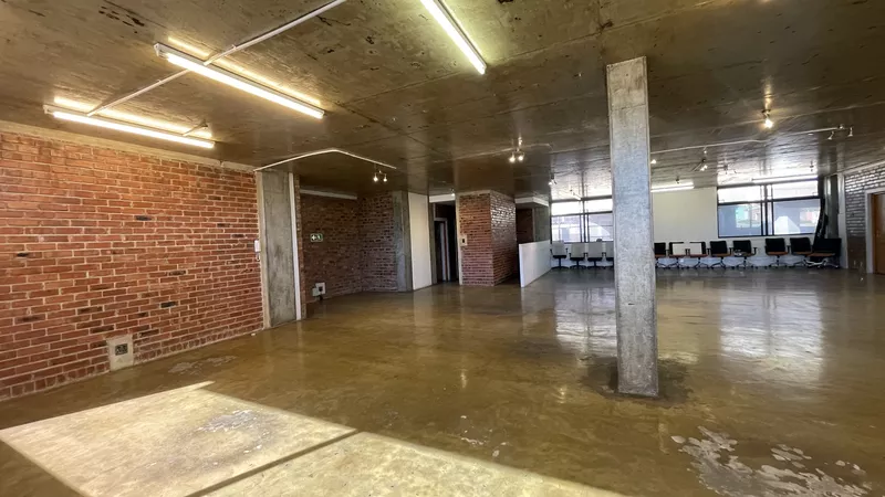 276 m² Office to let in Cape Town, 2 Francis Street (photo 7)