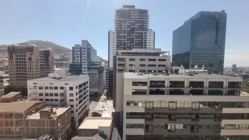 243 m² Office to let in Cape Town City Centre/CBD, 2 Long Street (photo 9)