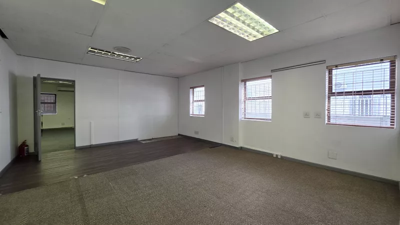 495 m² Office to let in Tyger Valley, 283 Durban Road (photo 30)
