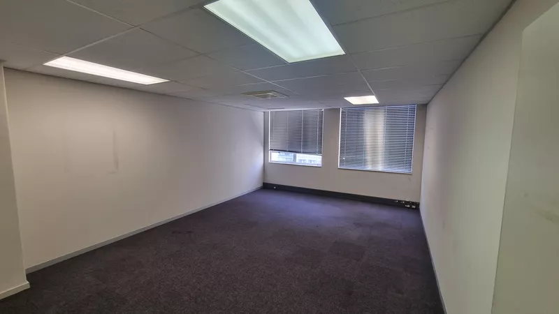 1 179 m² Office to let in Cape Town City Centre/CBD, Constitution House (photo 12)