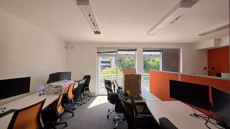 560 m² Office to let in Century Square, Century Square - Block F (photo 15)