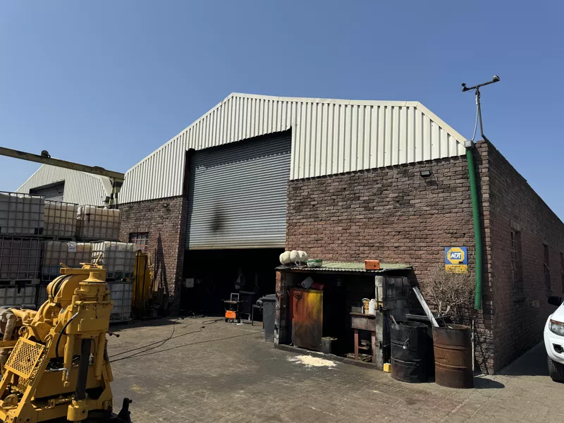 900 m² Industrial for sale in Blackheath, 20 Trafford Road, Blackheath (photo 12)