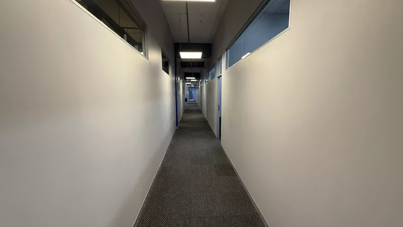 2 300 m² Office to let in Observatory, Deneb House (photo 28)
