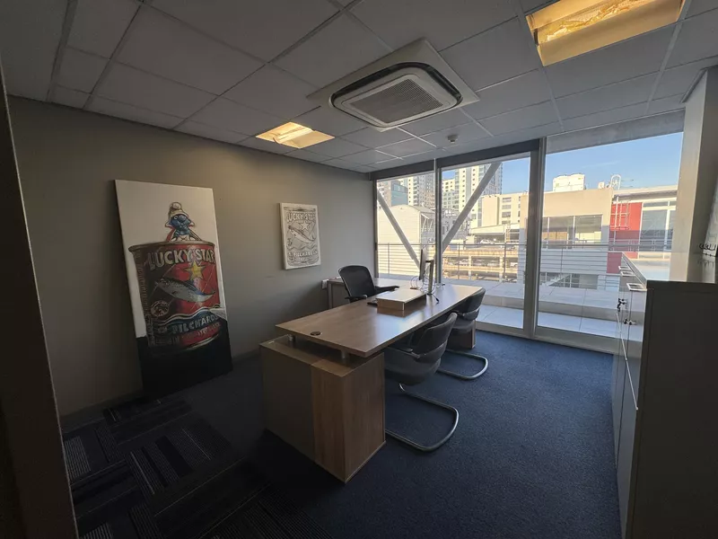 1 567 m² Office to let in Cape Town City Centre/CBD, Oceana House (photo 24)
