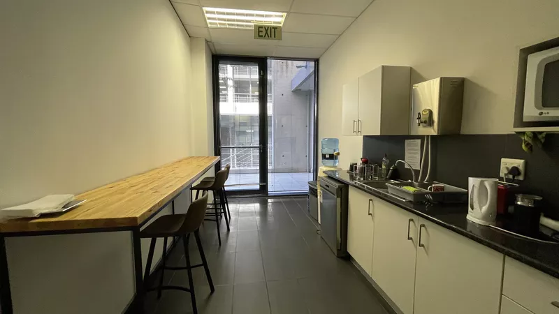236 m² Office to let in Woodstock, The Boulevard (photo 13)
