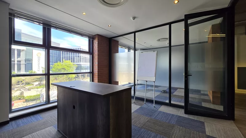 140 m² Office to let in Century City, Matrix (photo 19)