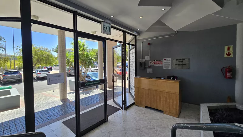 944 m² Office to let in Tyger Valley, Omni Park (photo 30)