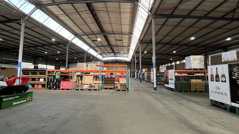 3 197 m² Industrial to let in Ottery, Independence Square (photo 6)