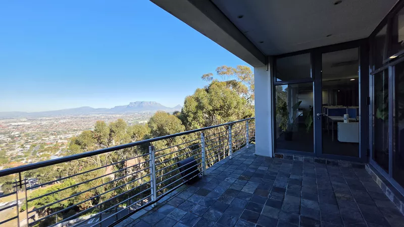 836 m² Office to let in Tygerberg Office Park, Tygerberg Office Park - Plattekloof House (photo 28)