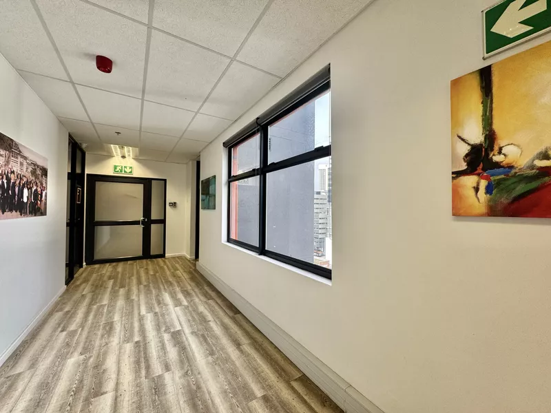 1 065 m² Office for sale in Cape Town City Centre/CBD, Touchstone House (photo 17)