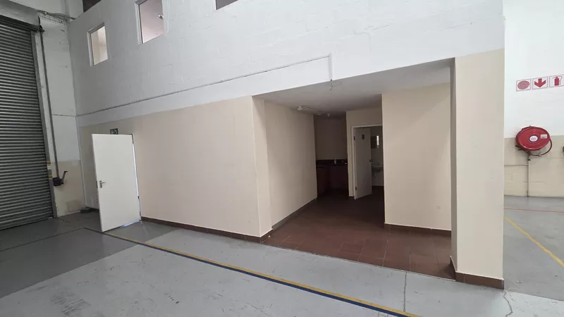 518 m² Industrial to let in Strand, Meerlust Industrial Park (photo 20)