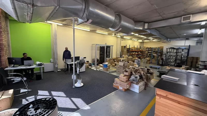 360 m² Office to let in Observatory, North Park (photo 9)