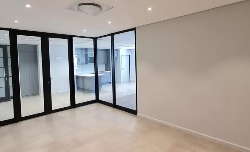147 m² Office to let in Stellenbosch, Remey Building (photo 10)