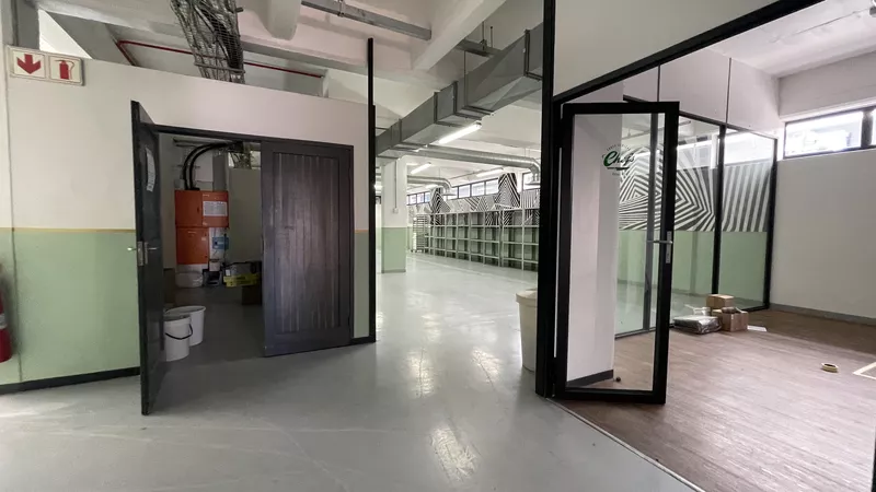 400 m² Office to let in Salt River, Brickworks (photo 14)
