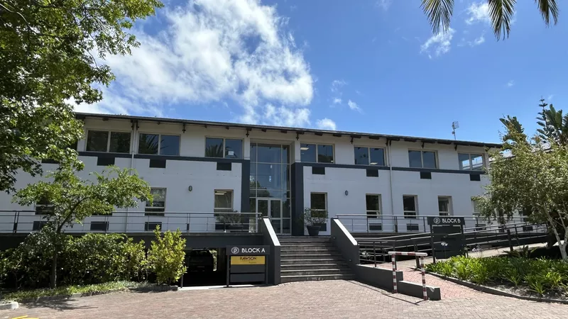 198 m² Office to let in Plumstead, Plum Park-Block A (photo 4)