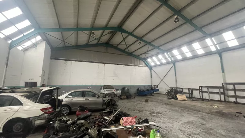 900 m² Industrial to let in Ottery, 2 Ferndale Drive (photo 16)