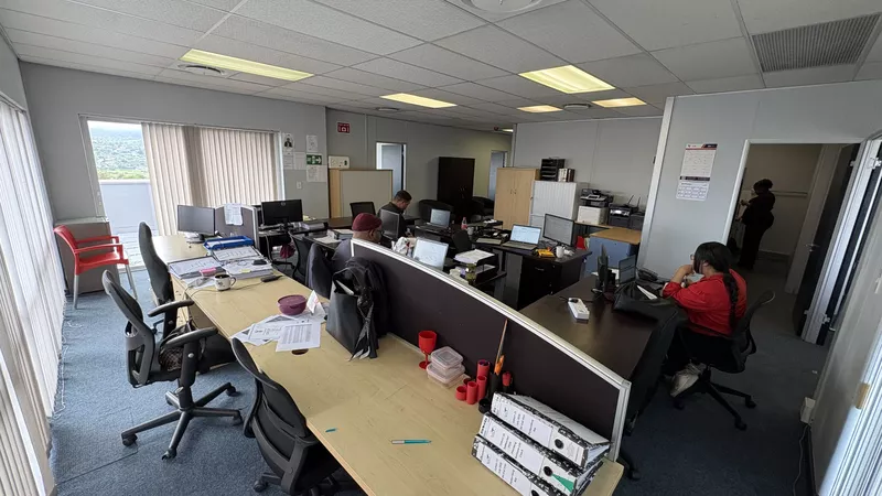 141 m² Office to let in High Street Village, 3 High Street - High Street Village (photo 26)