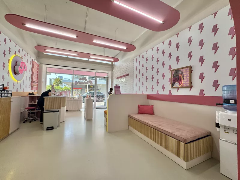86 m² Retail property to let in Gardens, Buitenkloof Studios (photo 8)