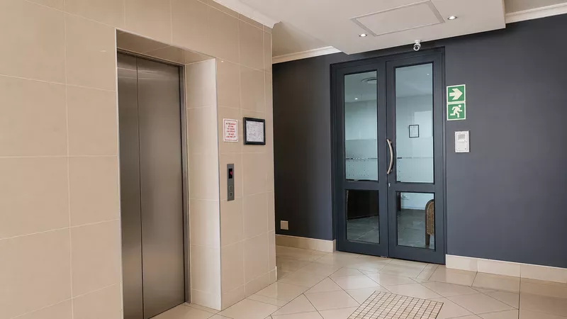 214 m² Office for sale in Colosseum (photo 11)