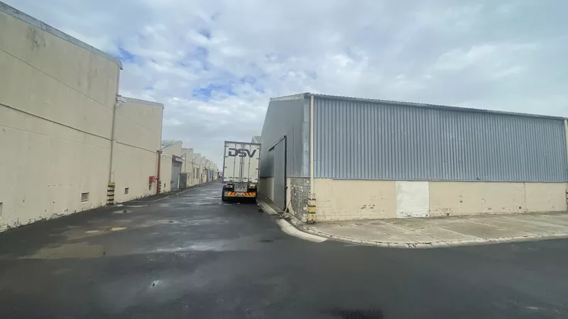 2 169 m² Industrial to let in Epping, 36 Gunners circle (photo 11)
