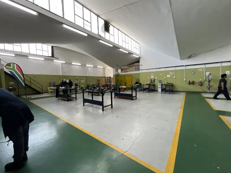 912 m² Industrial to let in Beaconvale, Connaught Park (photo 7)