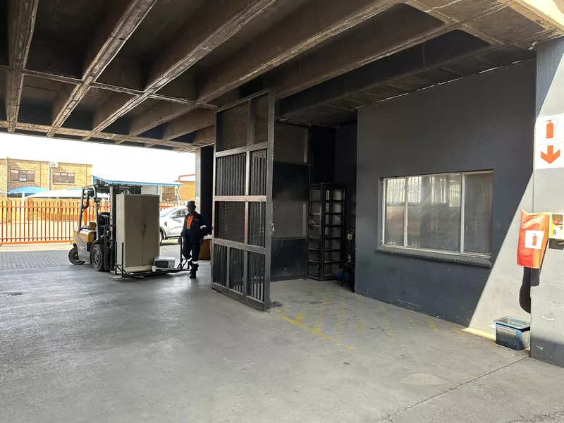 2 563 m² Industrial to let in Gauteng, 6 Beryllium Rd, Alrode, Warehouse (photo 22)