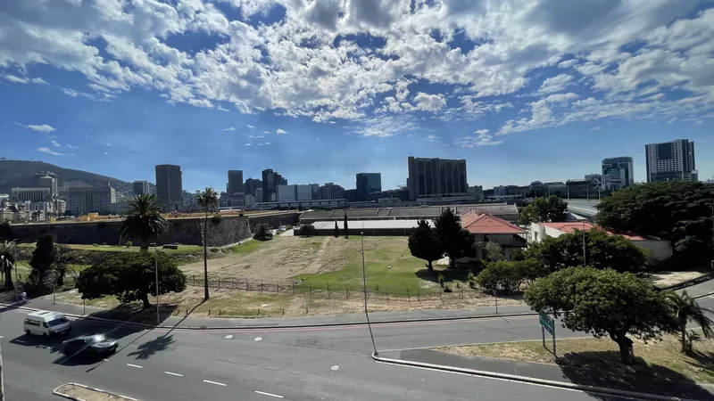 1 040 m² Office to let in Cape Town, 32 Sir Lowry Road (photo 17)