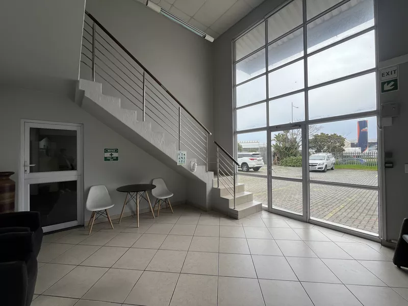 1 890 m² Industrial to let in Airport Industrial, 33 - 37 Aviation Crescent (photo 15)