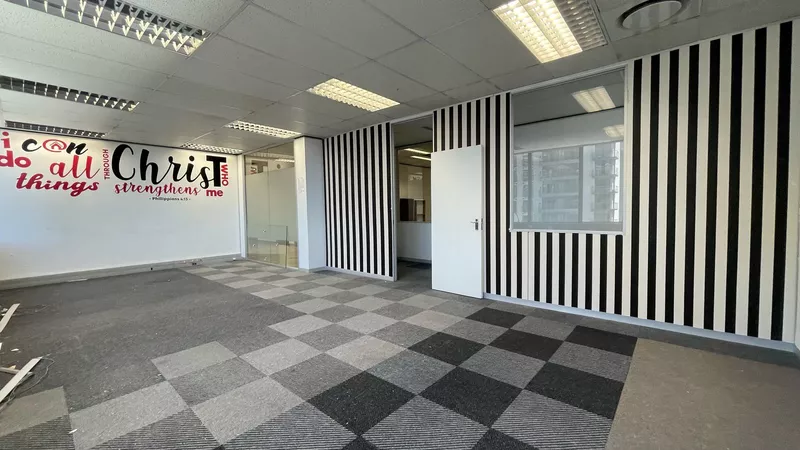 234 m² Office to let in Cape Town City Centre/CBD, 2 Long (photo 15)