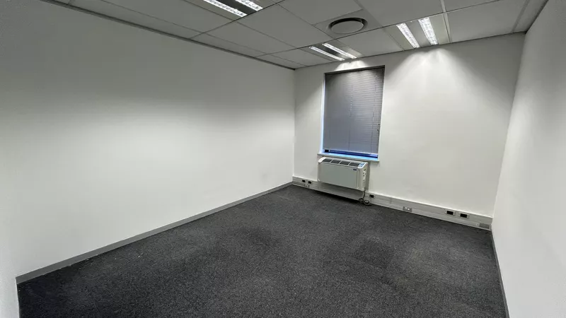 355 m² Office to let in Mowbray, River Park (photo 10)