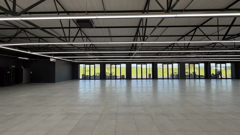 800 m² Retail property to let in Brackenfell, Brackenfell Shopping Centre (photo 14)