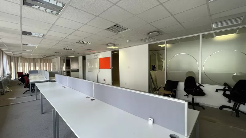 318 m² Office to let in Cape Town City Centre/CBD, One Thibault (photo 18)
