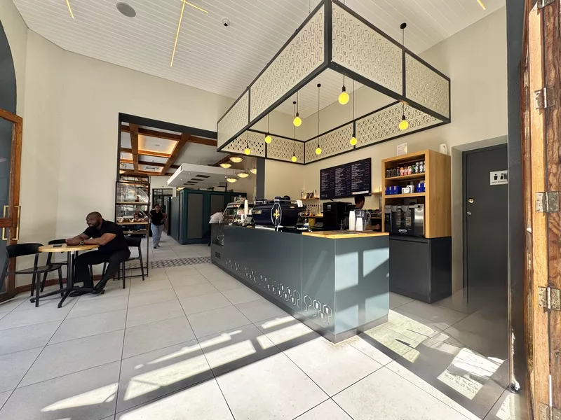 903 m² Office to let in Cape Town City Centre/CBD, Velocity House (photo 2)