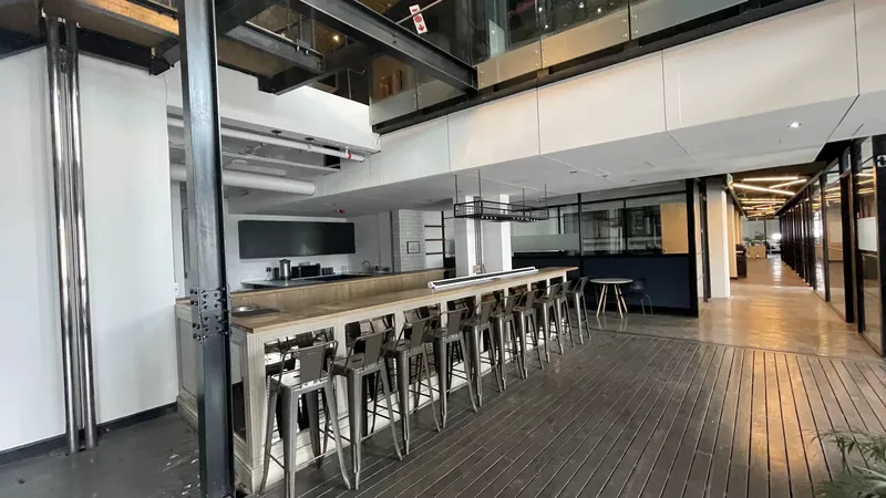 350 m² Office to let in Cape Town City Centre/CBD, Twinnell House (photo 17)