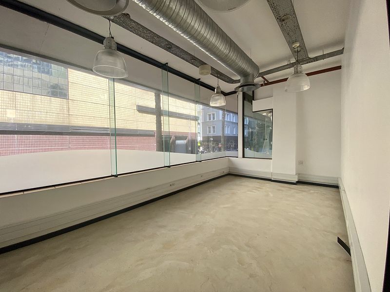 724 m² Office to let in Cape Town City Centre/CBD, The Pinnacle (photo 12)