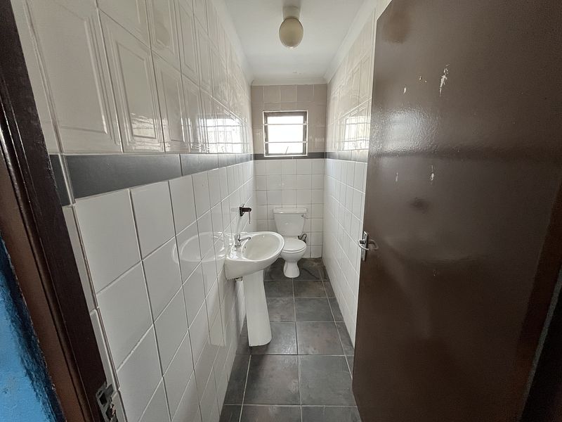 400 m² Industrial for sale in Elsies Rivier, 50 Epping Avenue (photo 34)