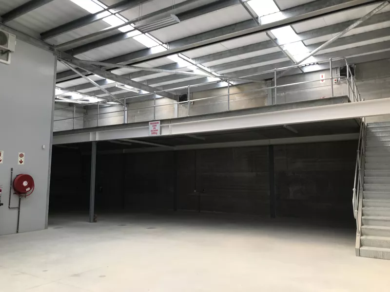 422 m² Industrial to let in Brackenfell, The Reserve 3 & 4 (photo 11)