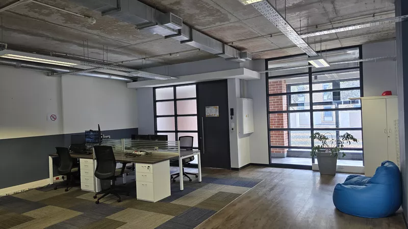 142 m² Office to let in Century City, Matrix (photo 8)