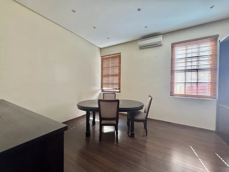 161 m² Office to let in Cape Town City Centre/CBD, 10 Venken Lane (photo 9)