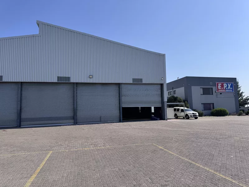2 350 m² Industrial to let in Wimbledon Estate, 88 Wimbledon Road, Blackheath (photo 3)