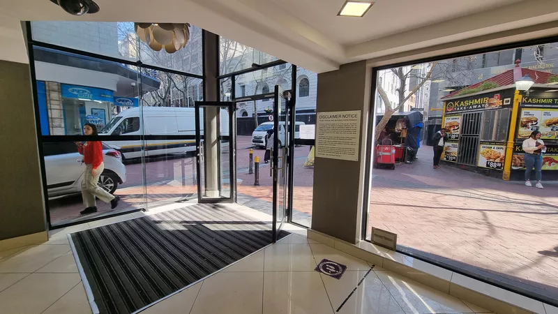 7 300 m² Office to let in Cape Town City Centre/CBD, Union Castle (photo 6)