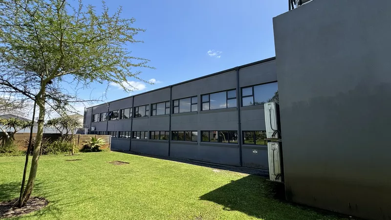 461 m² Office to let in Kraaifontein Industria, 28 Karee Road - Office Compartment Only (photo 16)