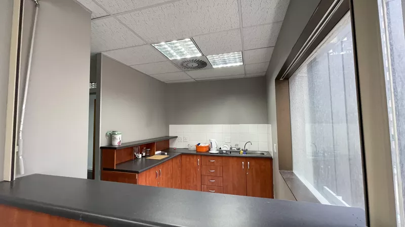 151 m² Office to let in Cape Town City Centre/CBD, 9 Long (photo 18)