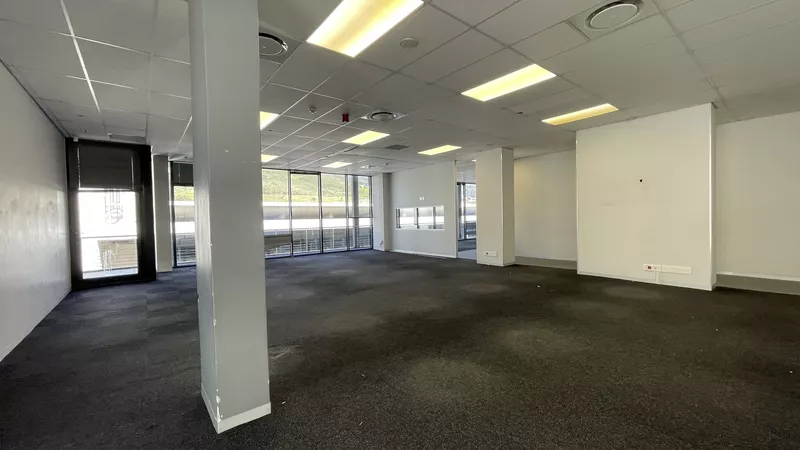 720 m² Office to let in Woodstock, The Boulevard (photo 14)