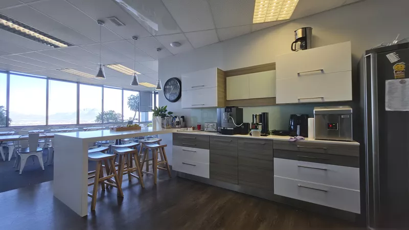 511 m² Office to let in Tygerberg Office Park, Uitzicht - Tygerberg Park (photo 39)